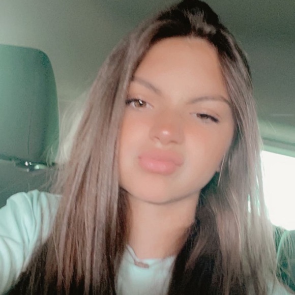 Meet your Posher, Dakota - Picture 1 of 1